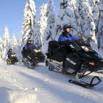 sneeuwscooter winterweekd Vuokatti Foto: © Destination Vuokatti