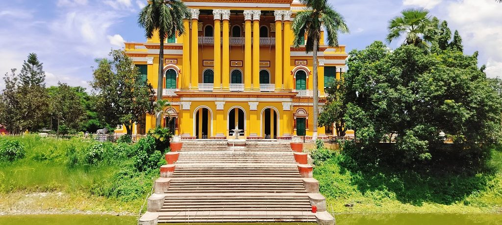 Kathgola Palace, Murshidabad, Ganges, India - Suhutterstock