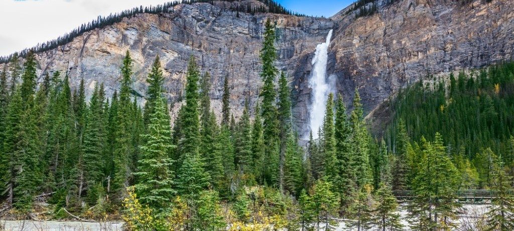 Takkakaw Falls in Yoho