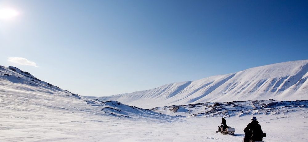 Sneeuwscootersafari, Svalbard, Spitsbergen, Noorwegen- Shutterstock