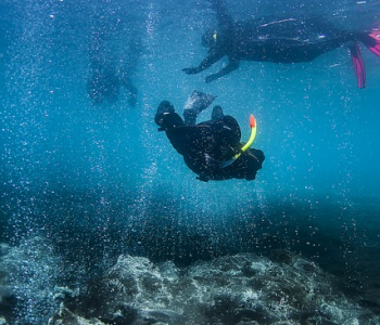snorkelen, Kleivafatn meer, IJsland